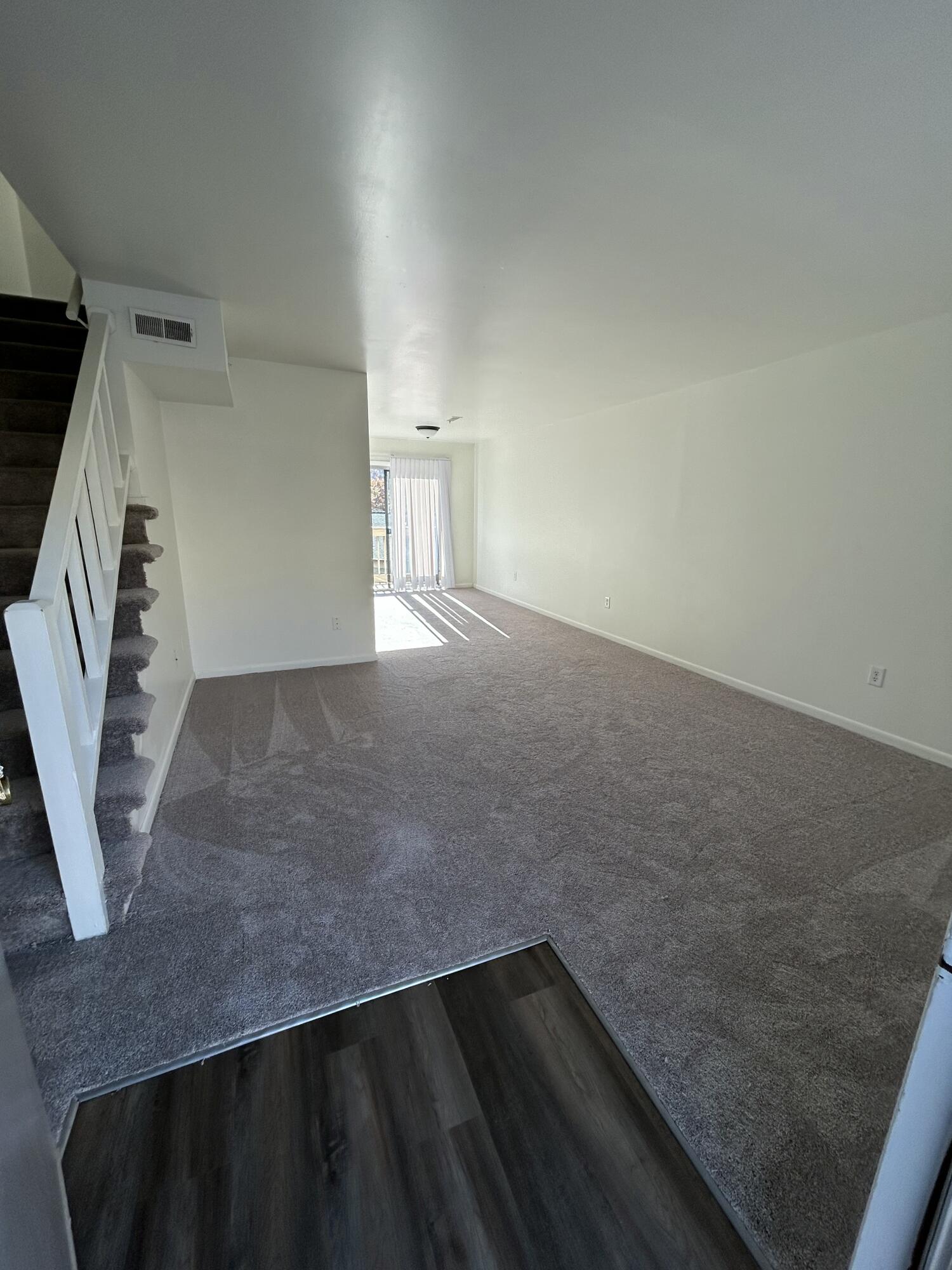 5129 Overland Drive Roanoke, VA 24018 - Photo 2 of 9 Enter