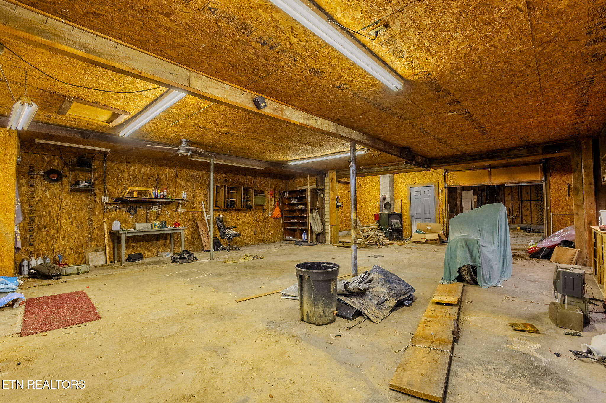 333 Willow Springs Road Ten Mile, TN 37880 - Photo 11 of 37 Workshop