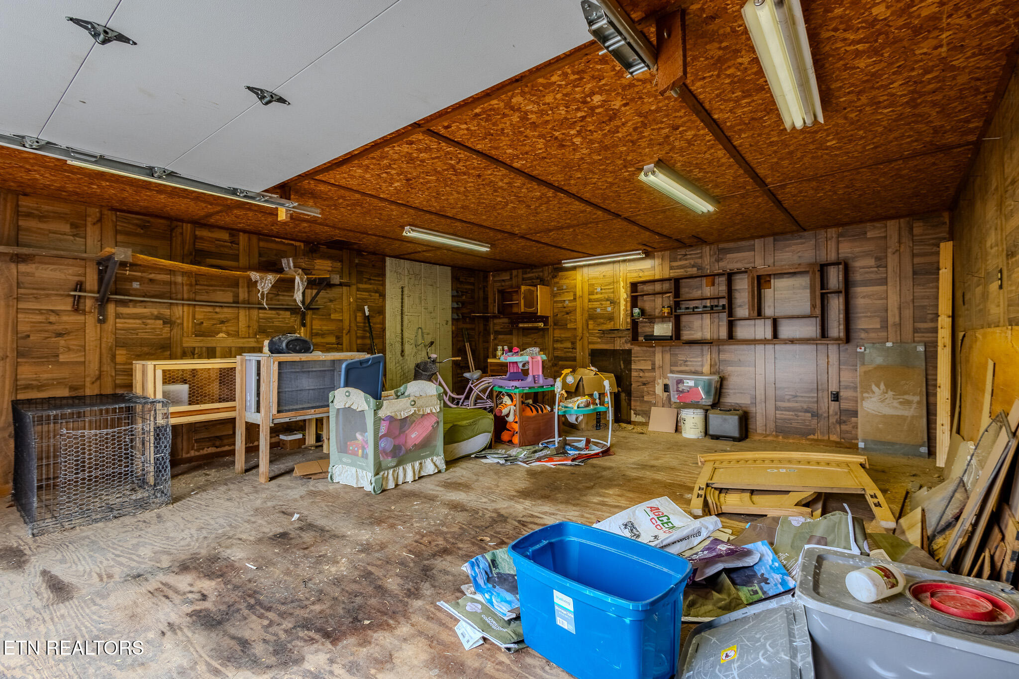 333 Willow Springs Road Ten Mile, TN 37880 - Photo 12 of 39 Detached garage
