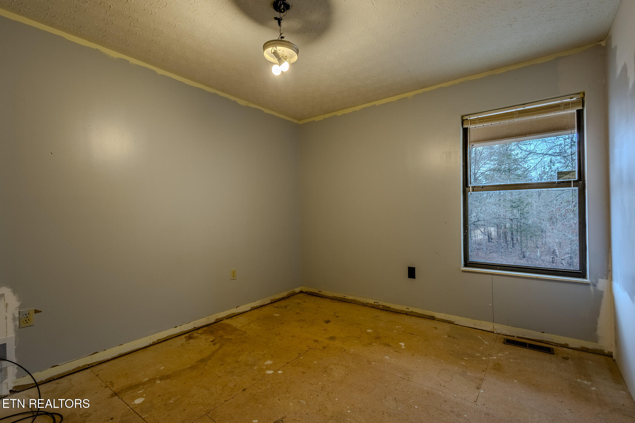 333 Willow Springs Road Ten Mile, TN 37880 - Photo 21 of 37 Office