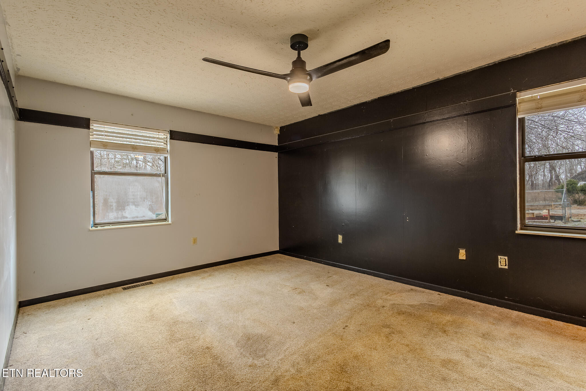 333 Willow Springs Road Ten Mile, TN 37880 - Photo 29 of 39 Master bedroom