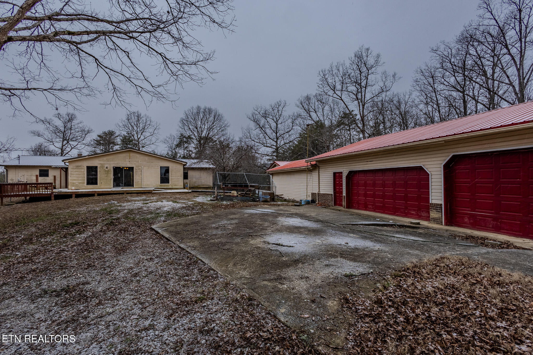 333 Willow Springs Road Ten Mile, TN 37880 - Photo 4 of 37 Detached garage