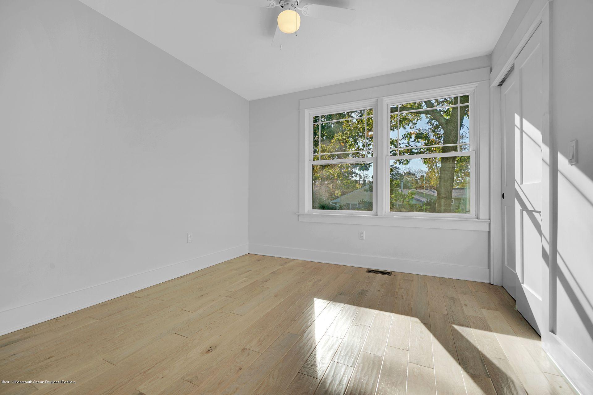 1118 Sampson Road Point Pleasant, NJ 08742 - Photo 23 of 31 27