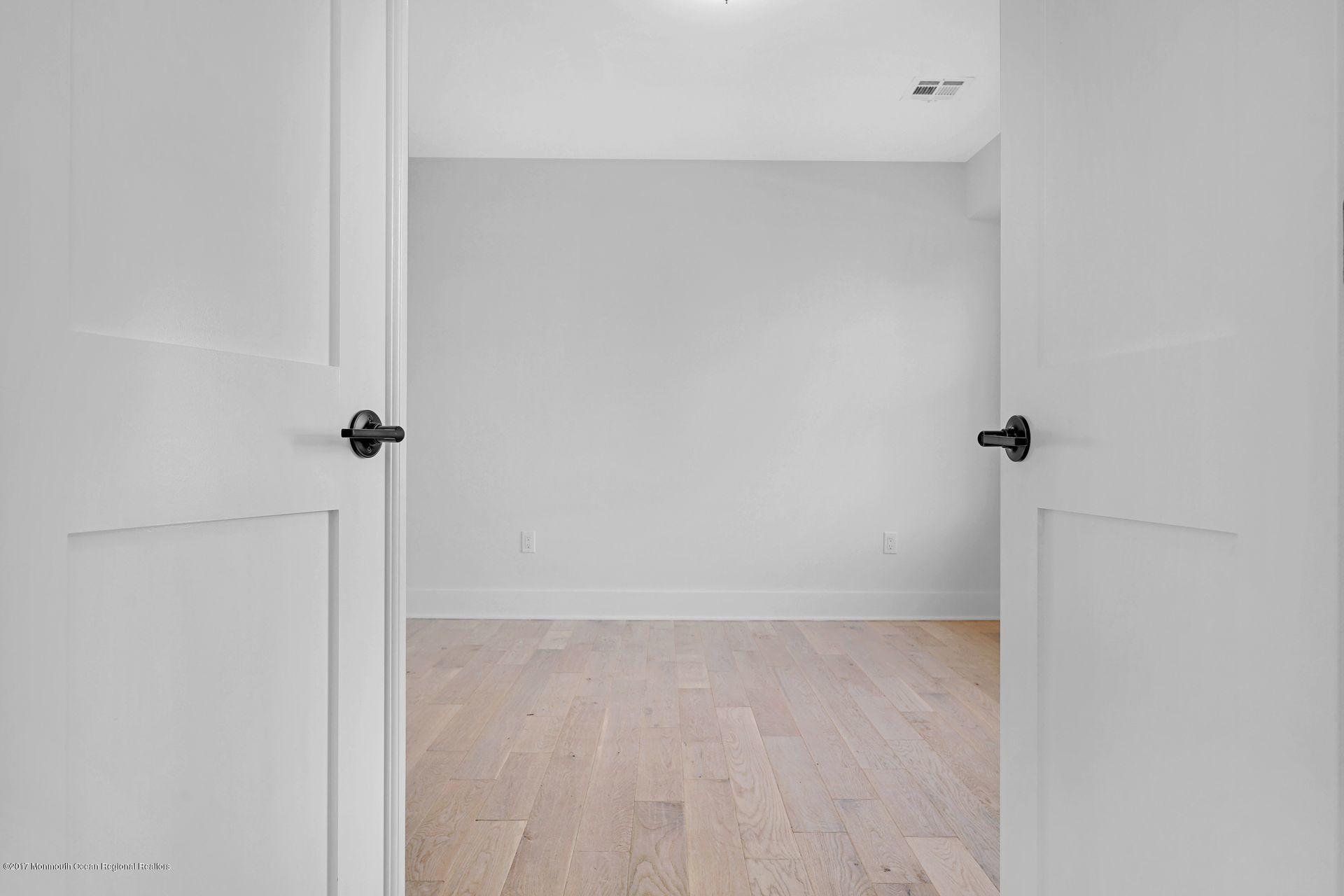 1118 Sampson Road Point Pleasant, NJ 08742 - Photo 6 of 31 10