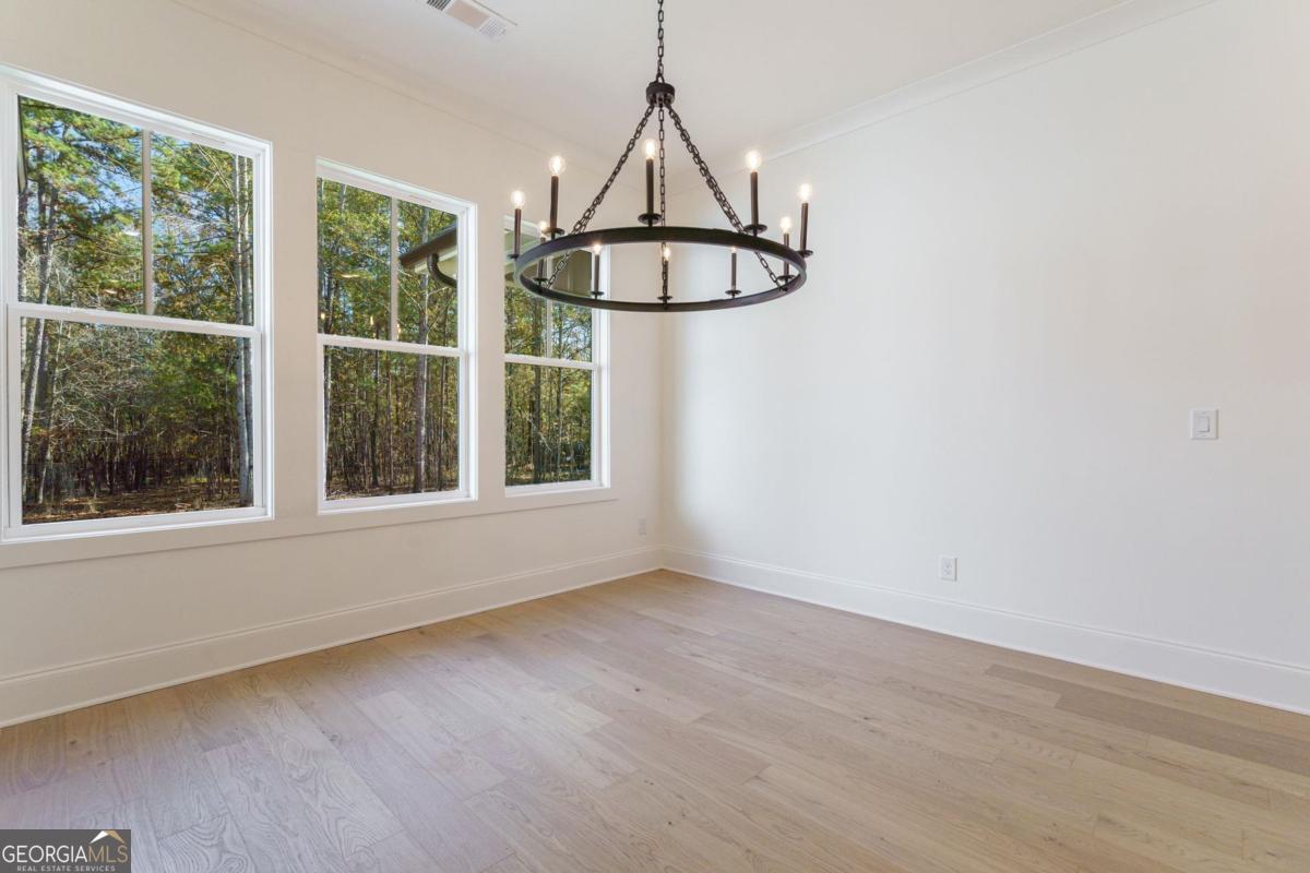 140 Parkside Lane Eatonton, GA 31024 - Photo 22 of 37 a view of a interior in a room