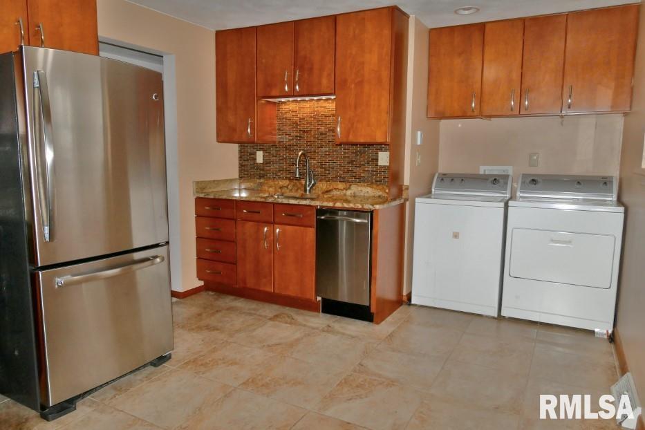 4416 Silvis Road Bartonville, IL 61607 - Photo 8 of 23 Gallery Image 8