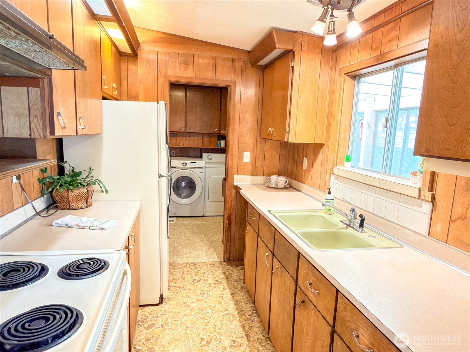 331 7th Avenue Port Hadlock, WA 98339 - Photo 10 of 40