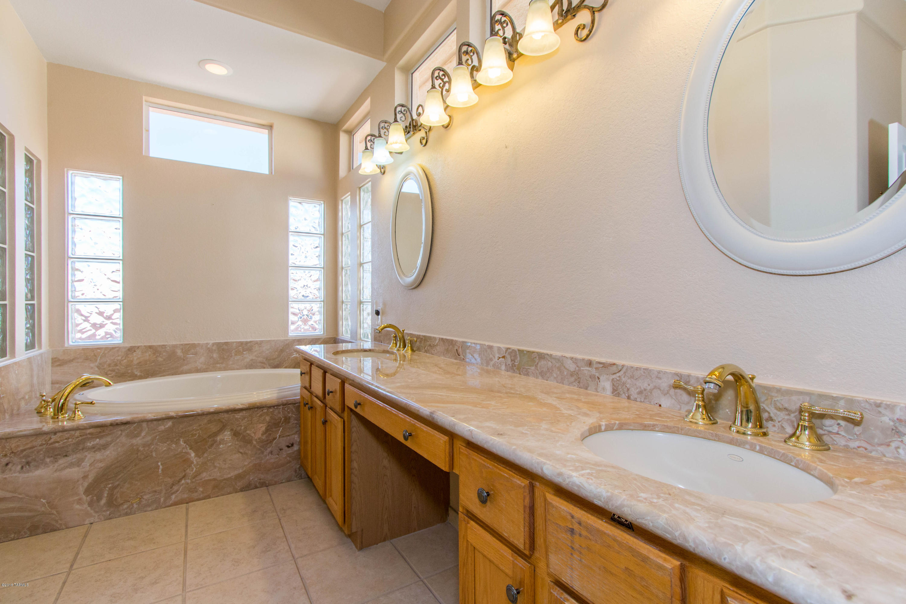 1604 East Crown Ridge Way Tucson, AZ 85755 - Photo 16 of 28