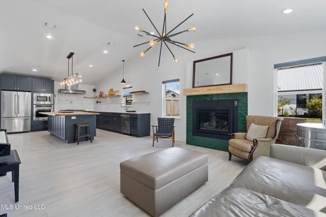 $769,000 | 1211 Bowen Avenue, Ocean Springs, MS 39564