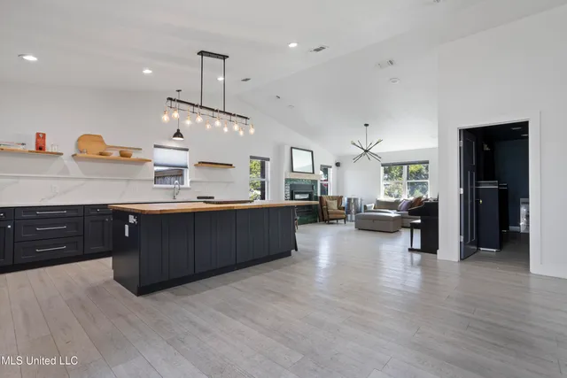 $769,000 | 1211 Bowen Avenue, Ocean Springs, MS 39564