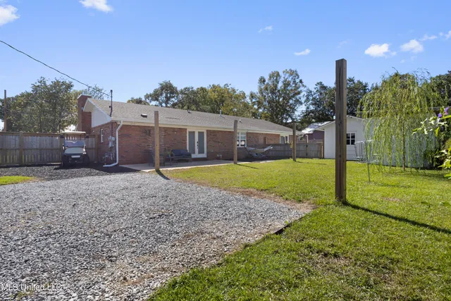 $769,000 | 1211 Bowen Avenue, Ocean Springs, MS 39564