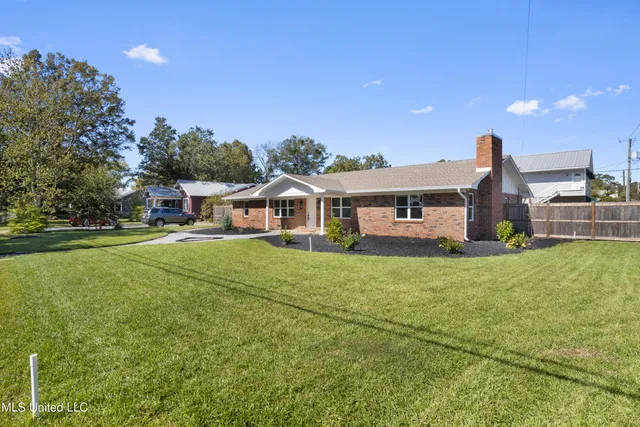 $769,000 | 1211 Bowen Avenue, Ocean Springs, MS 39564