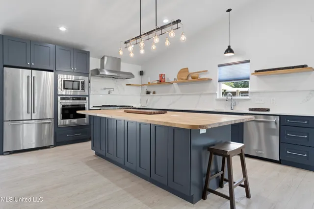 $769,000 | 1211 Bowen Avenue, Ocean Springs, MS 39564