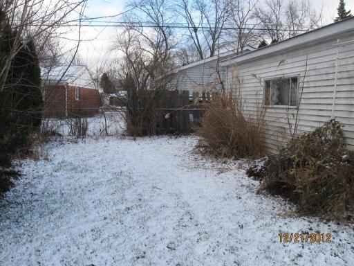 327 East Dennis Road Wheeling, IL 60090 - Photo 12 of 13