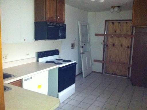 327 East Dennis Road Wheeling, IL 60090 - Photo 6 of 13