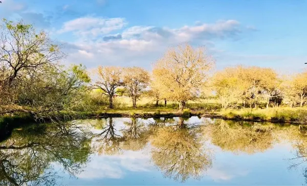 $1,700 | 923 County Road 138, Cameron, TX 76520