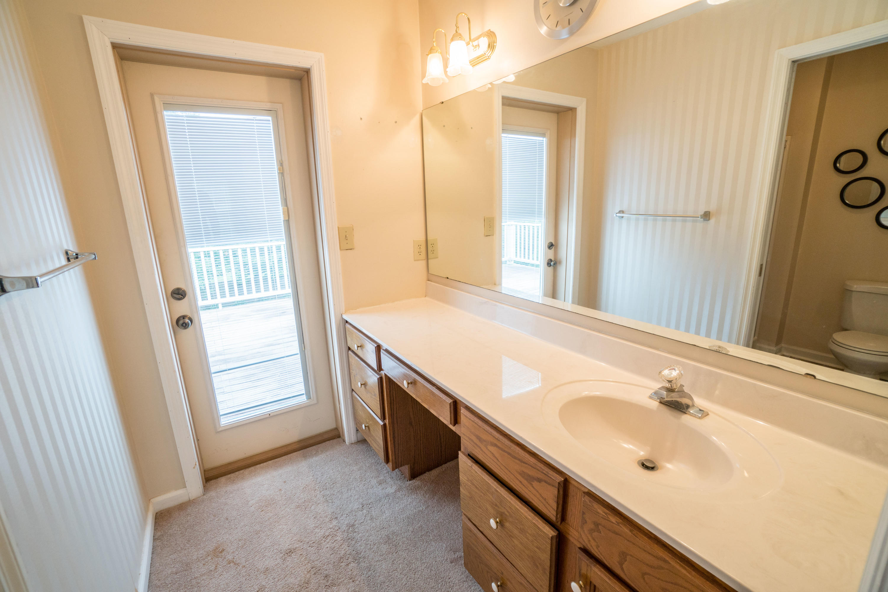 2045 Mountain View Road Vinton, VA 24179 - Photo 20 of 32 Full Bath