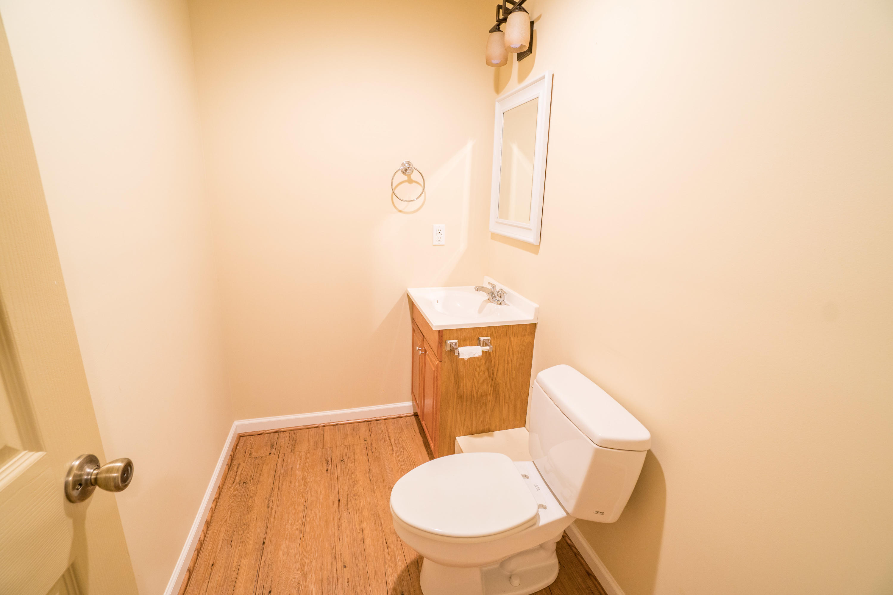 2045 Mountain View Road Vinton, VA 24179 - Photo 27 of 32 Half Bath Down