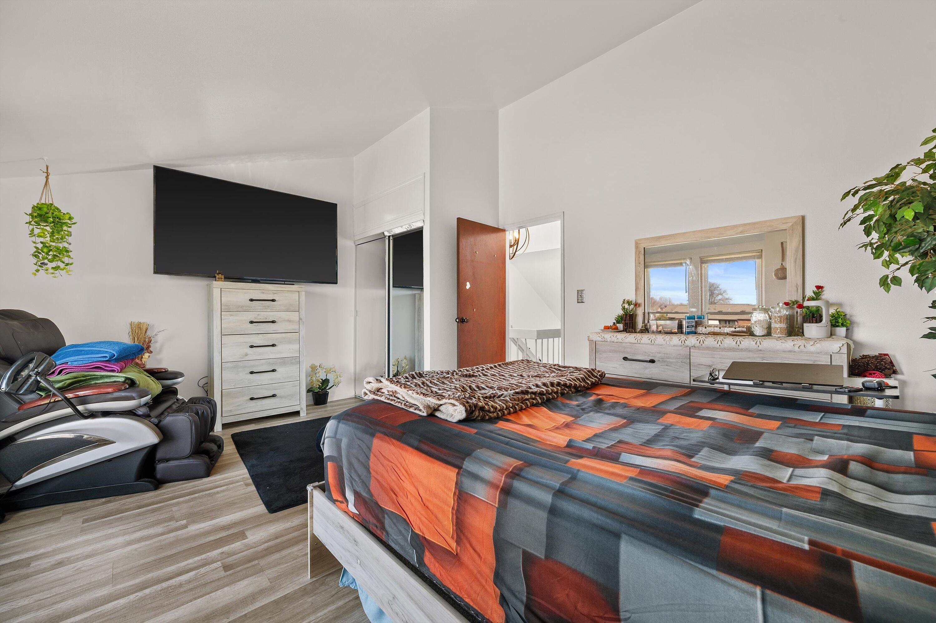 5225 South 13th Street, Unit P Milwaukee, WI 53221 - Photo 11 of 25 18-DSC7154