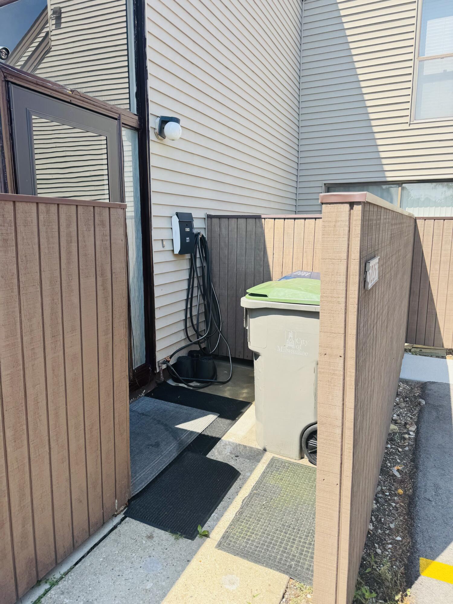 5225 South 13th Street, Unit P Milwaukee, WI 53221 - Photo 22 of 25 7E50386F-47D2-4471-8943-DD9C1C53F929