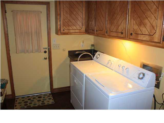 736 South Spring Lake Road Terry, MS 39170 - Photo 12 of 24 Laundry Room
