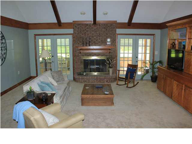736 South Spring Lake Road Terry, MS 39170 - Photo 8 of 24 Great Room