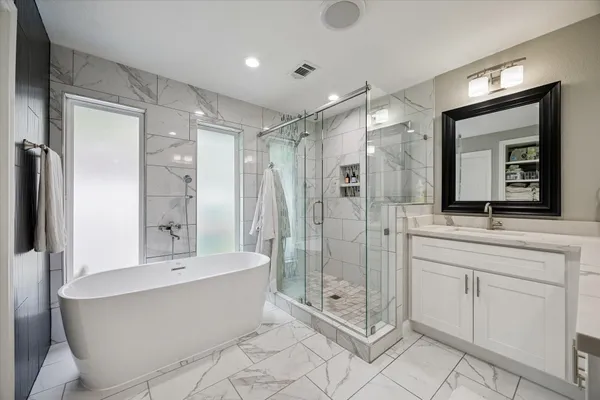 $777,000 | 9840 Warwana Road, Houston, TX 77080