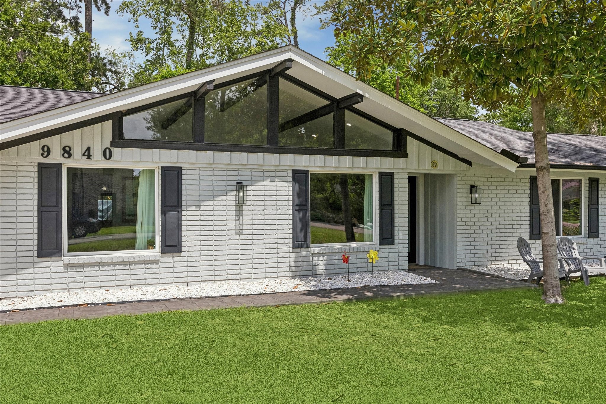 9840 Warwana Road Houston, TX 77080 - Photo 2 of 17