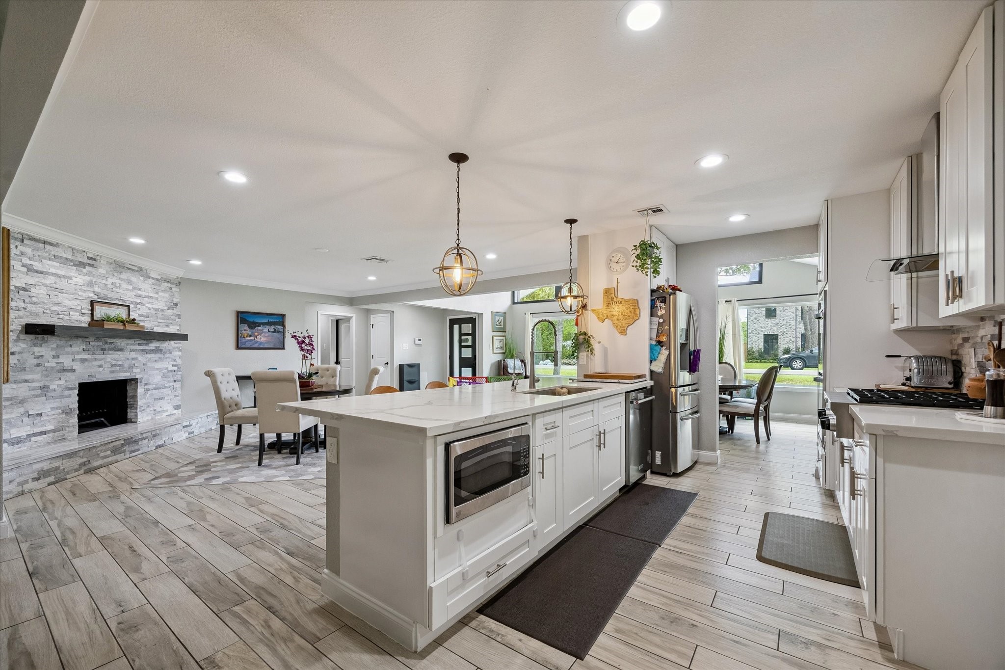 9840 Warwana Road Houston, TX 77080 - Photo 6 of 17