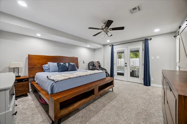 $777,000 | 9840 Warwana Road, Houston, TX 77080