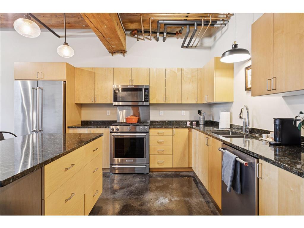 406 Wacouta Street, Unit 609 St. Paul, MN 55101 - Photo 7 of 24