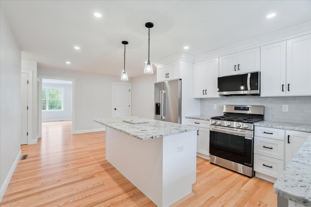 517 Mendon Road, Unit 517 Attleboro, MA 02703 - Photo 6 of 24