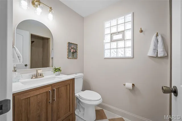 $800,000 | 31 Bon Hills Drive, St. Louis, MO 63132