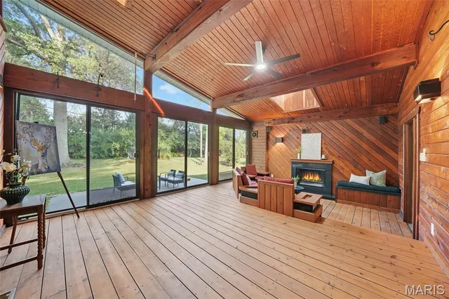 $800,000 | 31 Bon Hills Drive, St. Louis, MO 63132