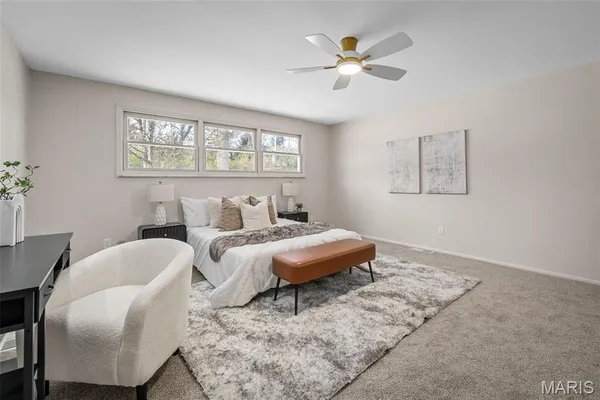 $785,000 | 31 Bon Hills Drive, St. Louis, MO 63132