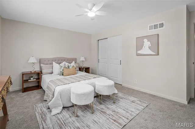 $800,000 | 31 Bon Hills Drive, St. Louis, MO 63132