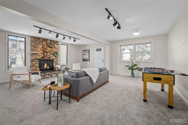 $800,000 | 31 Bon Hills Drive, St. Louis, MO 63132