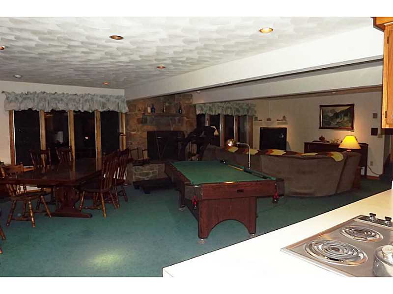 95 Hunting House Road Glocester, RI 02857 - Photo 17 of 23 Den/Family/Great Room.