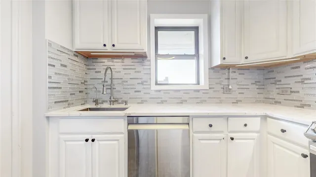 $399,000 | 143-50 Hoover Avenue, Unit 507 | Briarwood