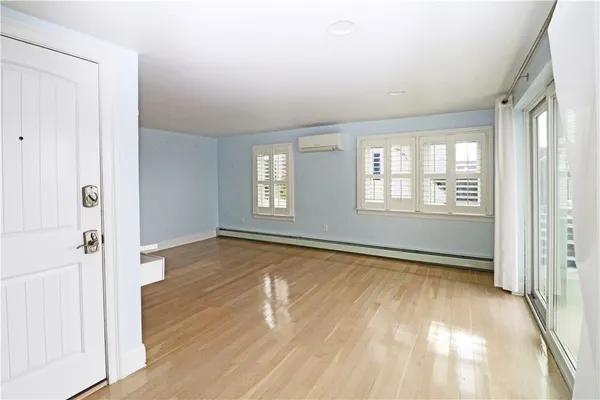 $3,300 | 249 Tuckerman Avenue, Unit 2, Middletown, RI 02842