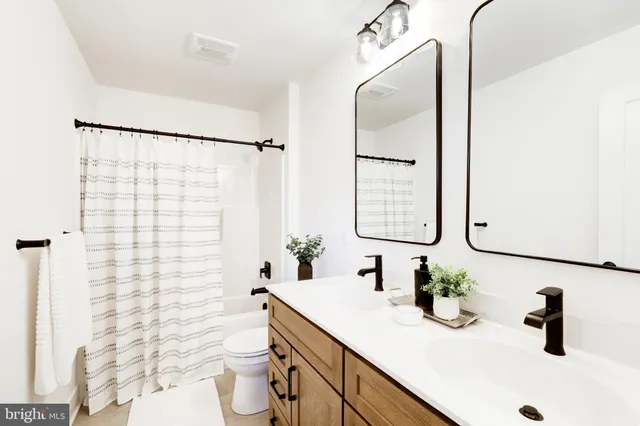 $629,970 | 220 Parkside Place, Lancaster, PA 17602