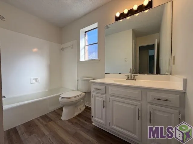 $284,500 | 51 Dunleith Drive, Destrehan, LA 70047