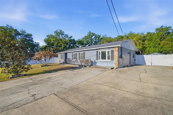 $2,300 | 7403 Providence Road, Riverview, FL 33578