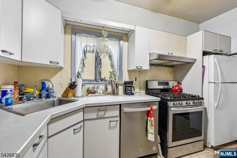 52 Preston Street Ridgefield Park, NJ 07660 - Photo 15 of 41