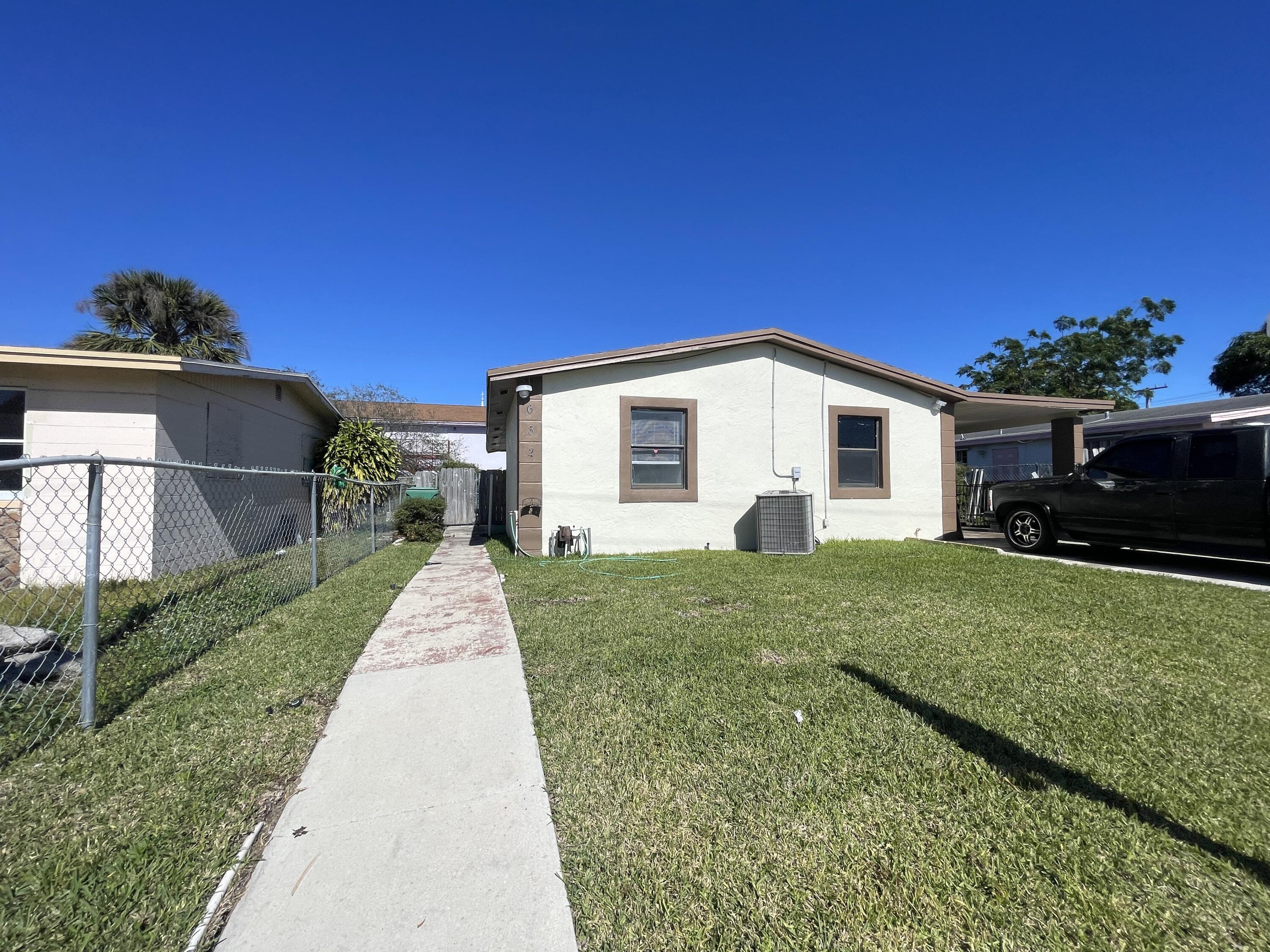 632 West 5th Street Riviera Beach, FL 33404 - Photo 1 of 7 Front
