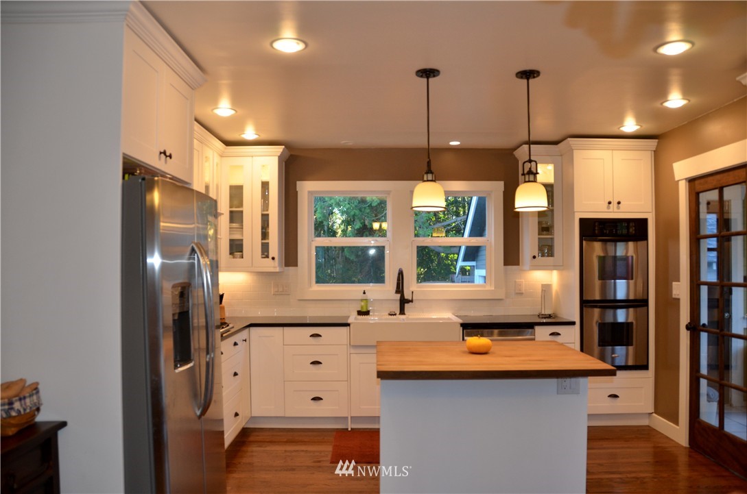 8343 Harborview Road Blaine, WA 98230 - Photo 5 of 22 Gallery Image 5