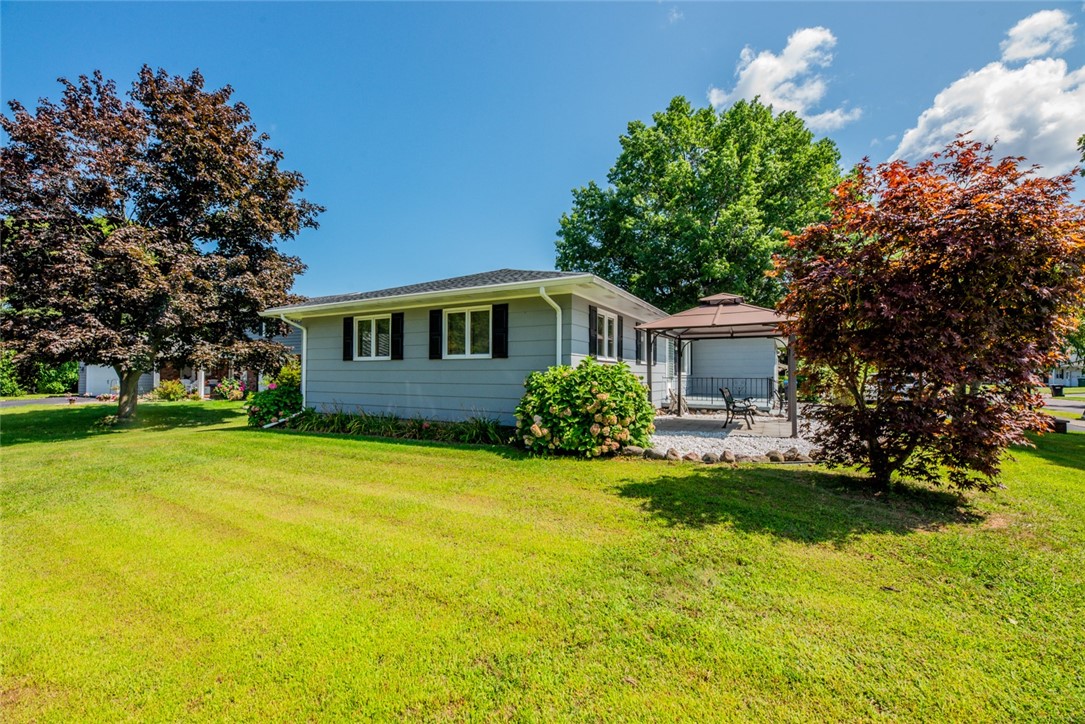 330 Carlsam Drive Irondequoit, NY 14609 - Photo 37 of 43