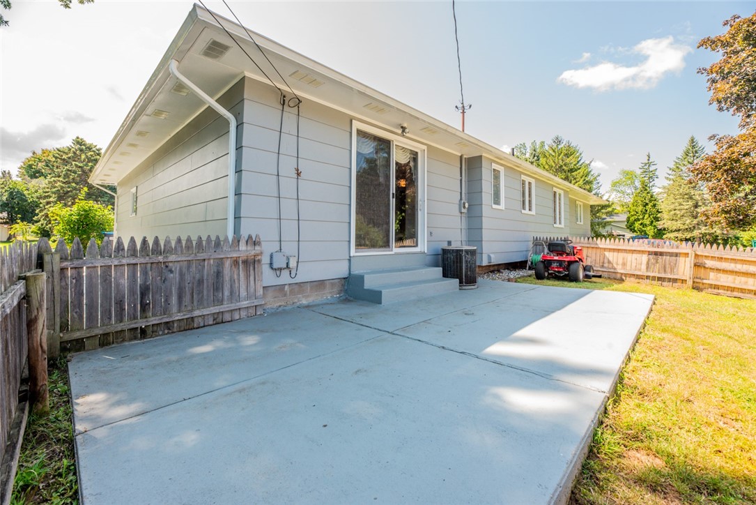 330 Carlsam Drive Irondequoit, NY 14609 - Photo 40 of 43