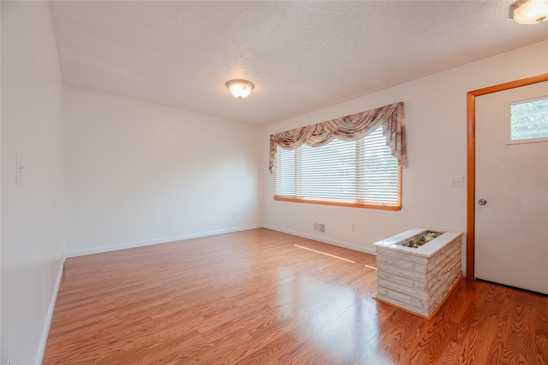 330 Carlsam Drive Irondequoit, NY 14609 - Photo 6 of 43