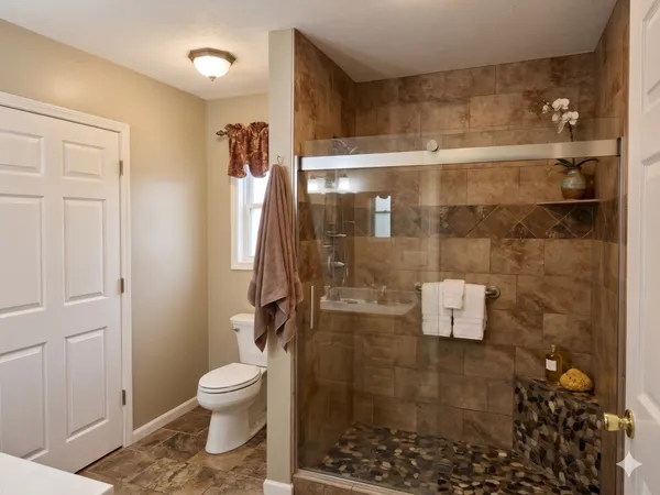 $399,999 | 1870 North Market Street, Paris, TN 38242